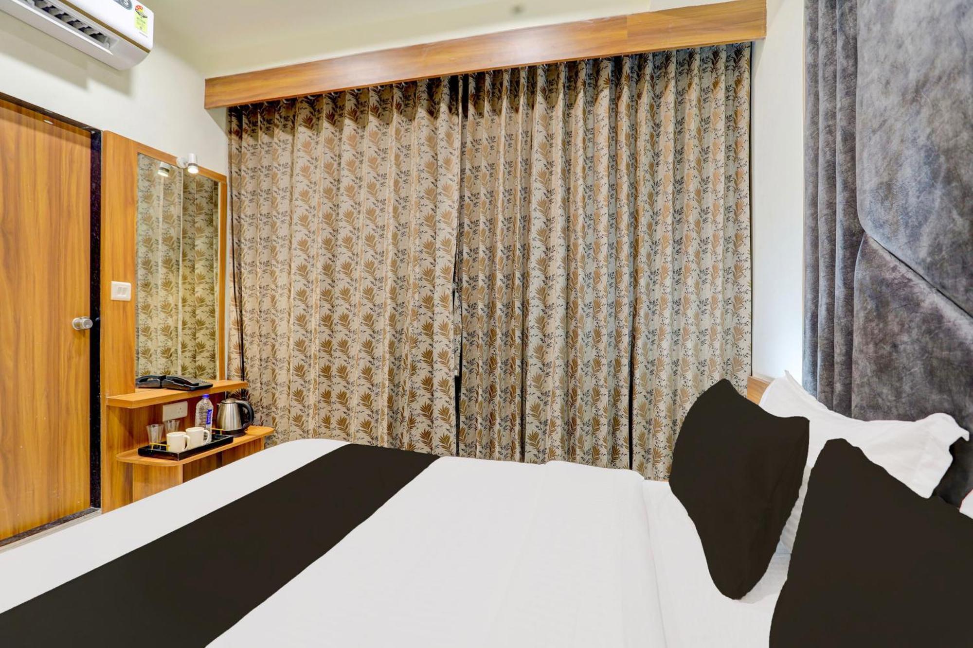 Hotel O Sun Light Ahmedabad Buitenkant foto